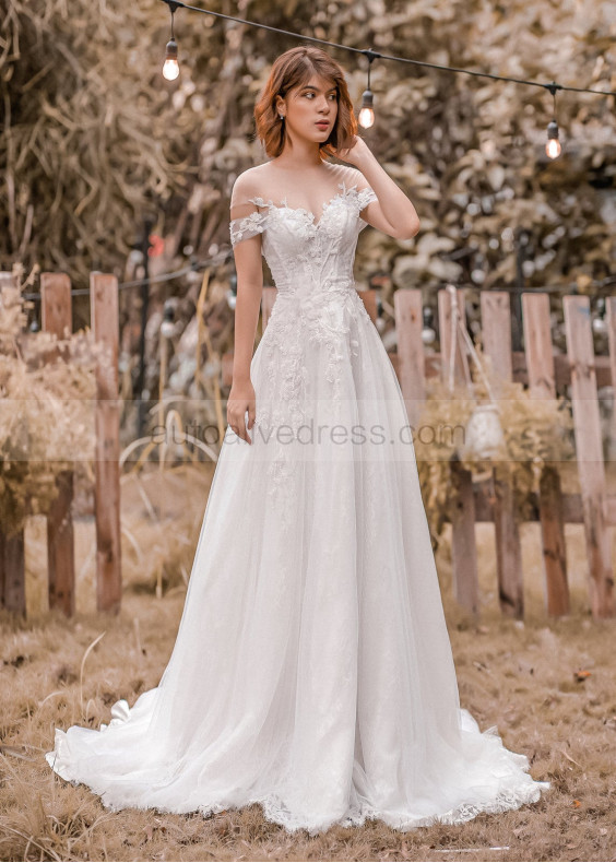 Ivory Beaded Lace Tulle Keyhole Back Vintage Wedding Dress Ivory Beaded Lace Tulle Keyhole Back Vintage Wedding Dress